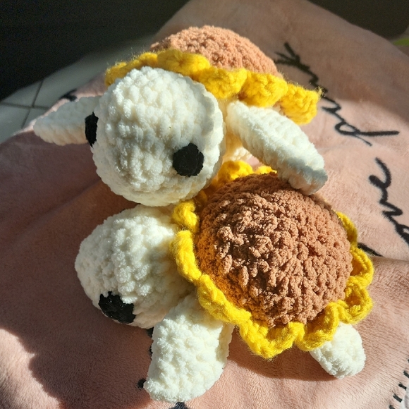 1-11inch Sunflower Turtle - Picture 2 of 5